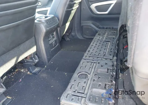 2016 Nissan Titan Xd Sl Diesel z USA, uszkodzony, nr VIN 1N6BA1F48GN501802